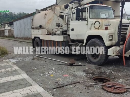 Valle Hermoso: Entre la expectativa del asfalto y el temor por un alcantarillado en crisis